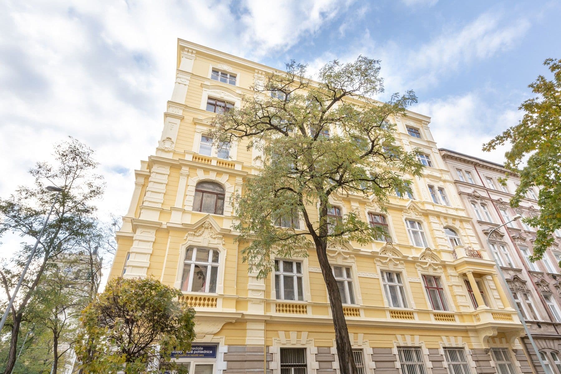 Prenájom bytu 2-izbový 82 m², Korunní, Praha, Praha Prenájom bytu 2-izbový 82 m², Korunní, Praha, Praha