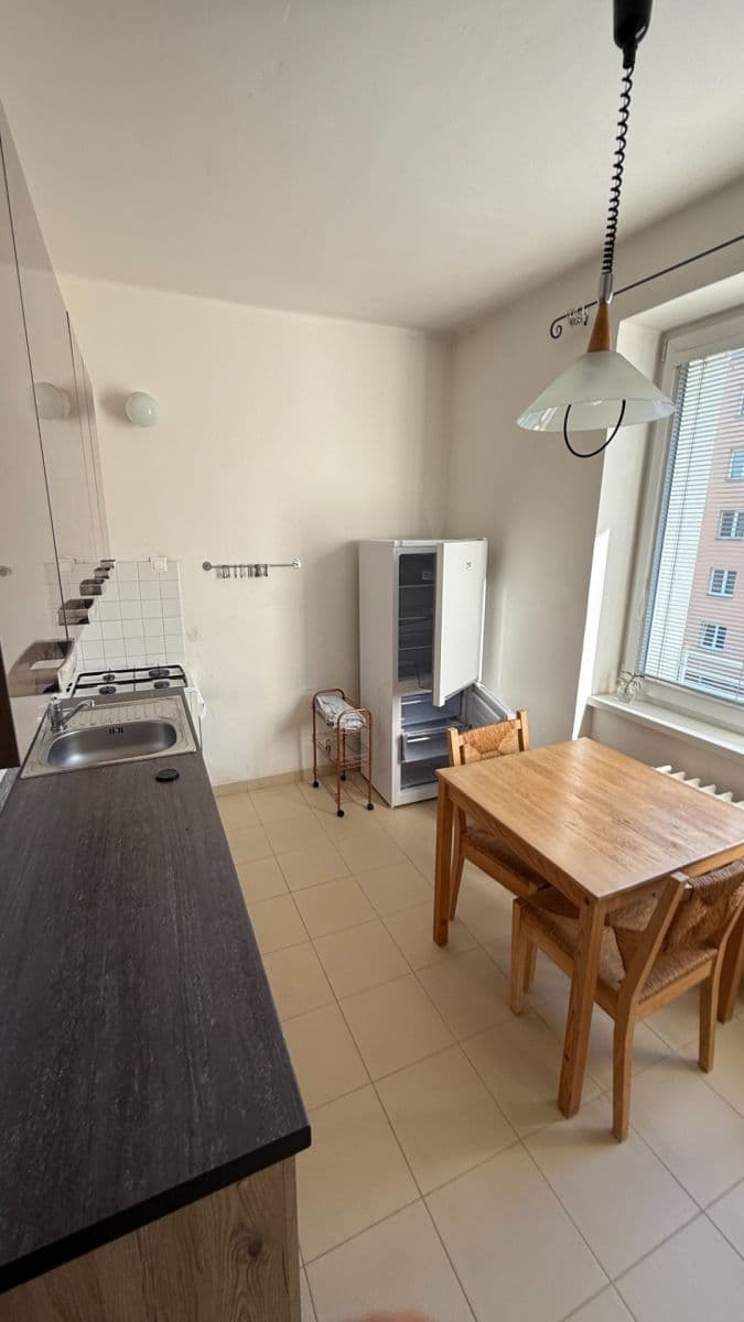 Prenájom bytu 1-izbový 36 m², Na Vrcholu, Praha, Praha Prenájom bytu 1-izbový 36 m², Na Vrcholu, Praha, Praha
