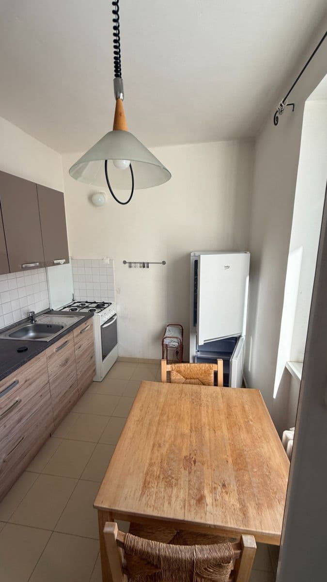 Prenájom bytu 1-izbový 36 m², Na Vrcholu, Praha, Praha Prenájom bytu 1-izbový 36 m², Na Vrcholu, Praha, Praha