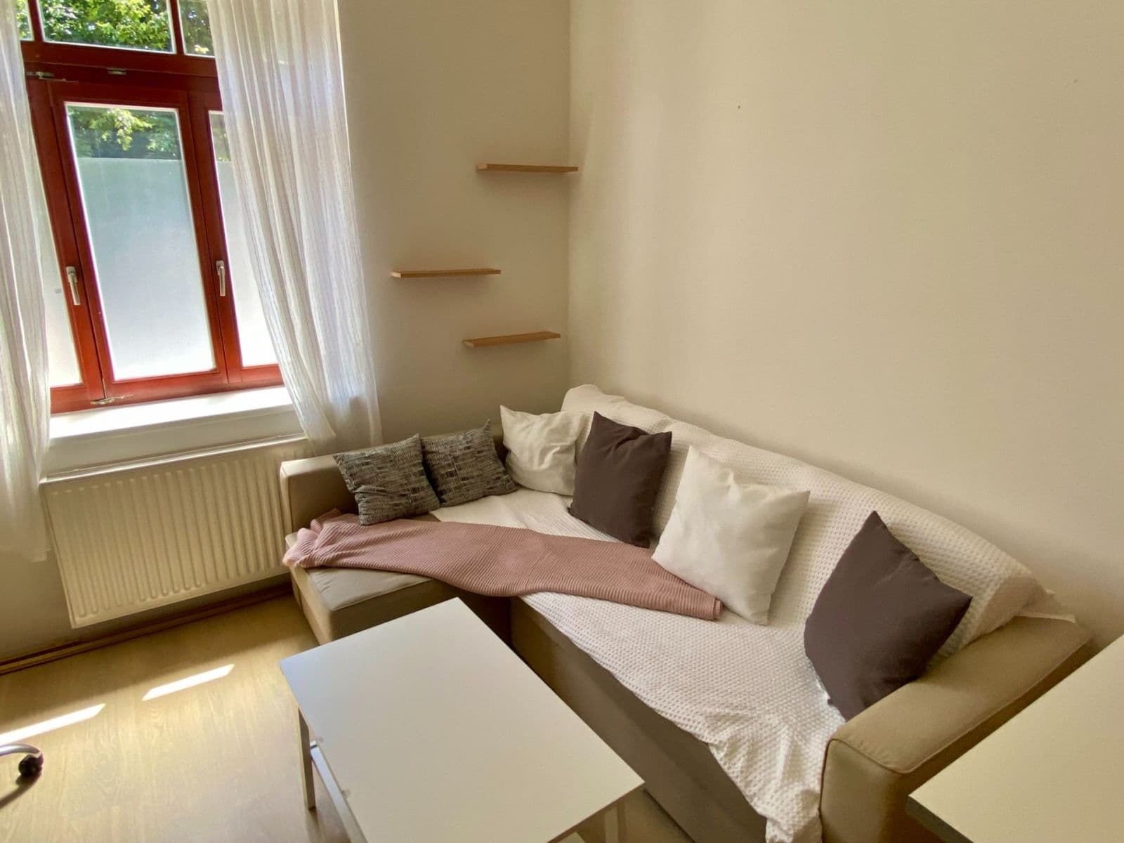 Prenájom bytu 2-izbový 40 m², Na Krutci, Praha, Praha Prenájom bytu 2-izbový 40 m², Na Krutci, Praha, Praha