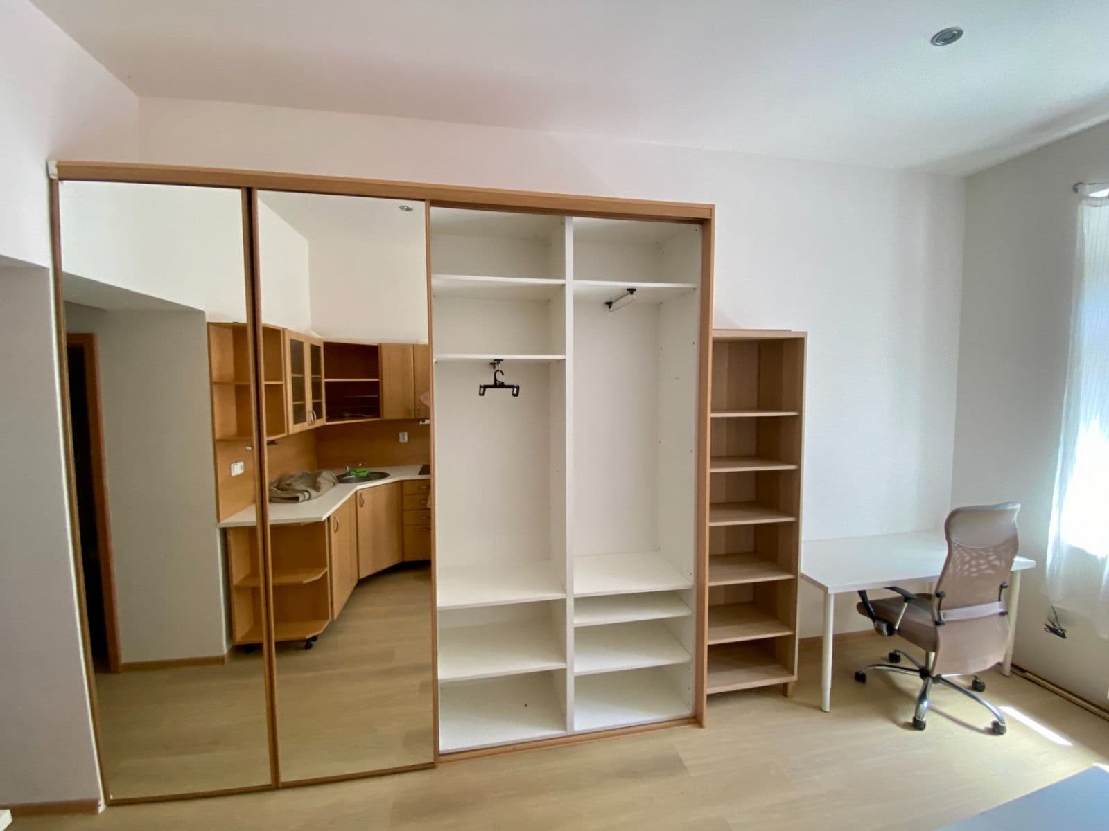 Prenájom bytu 2-izbový 40 m², Na Krutci, Praha, Praha Prenájom bytu 2-izbový 40 m², Na Krutci, Praha, Praha