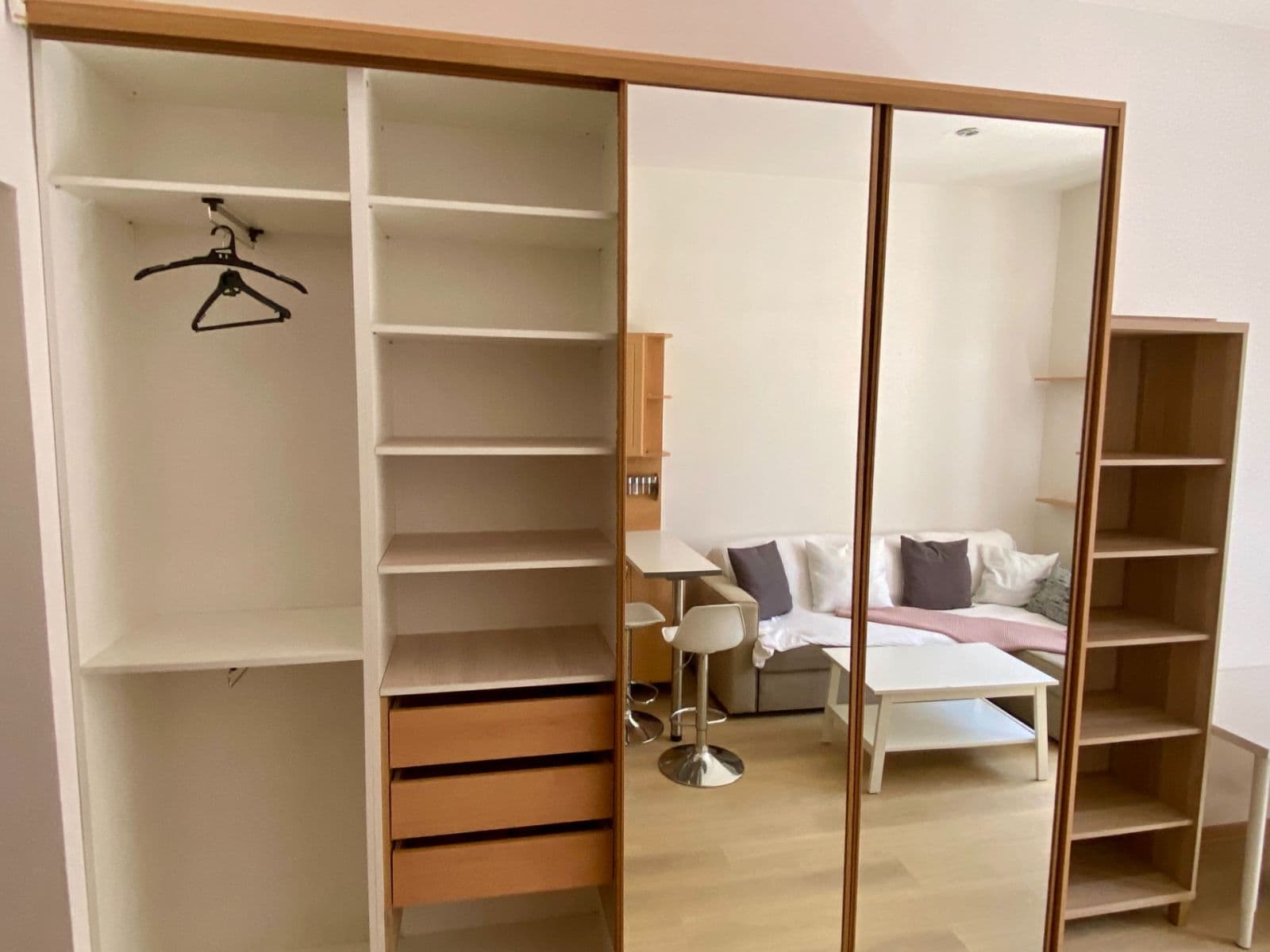 Prenájom bytu 2-izbový 40 m², Na Krutci, Praha, Praha Prenájom bytu 2-izbový 40 m², Na Krutci, Praha, Praha