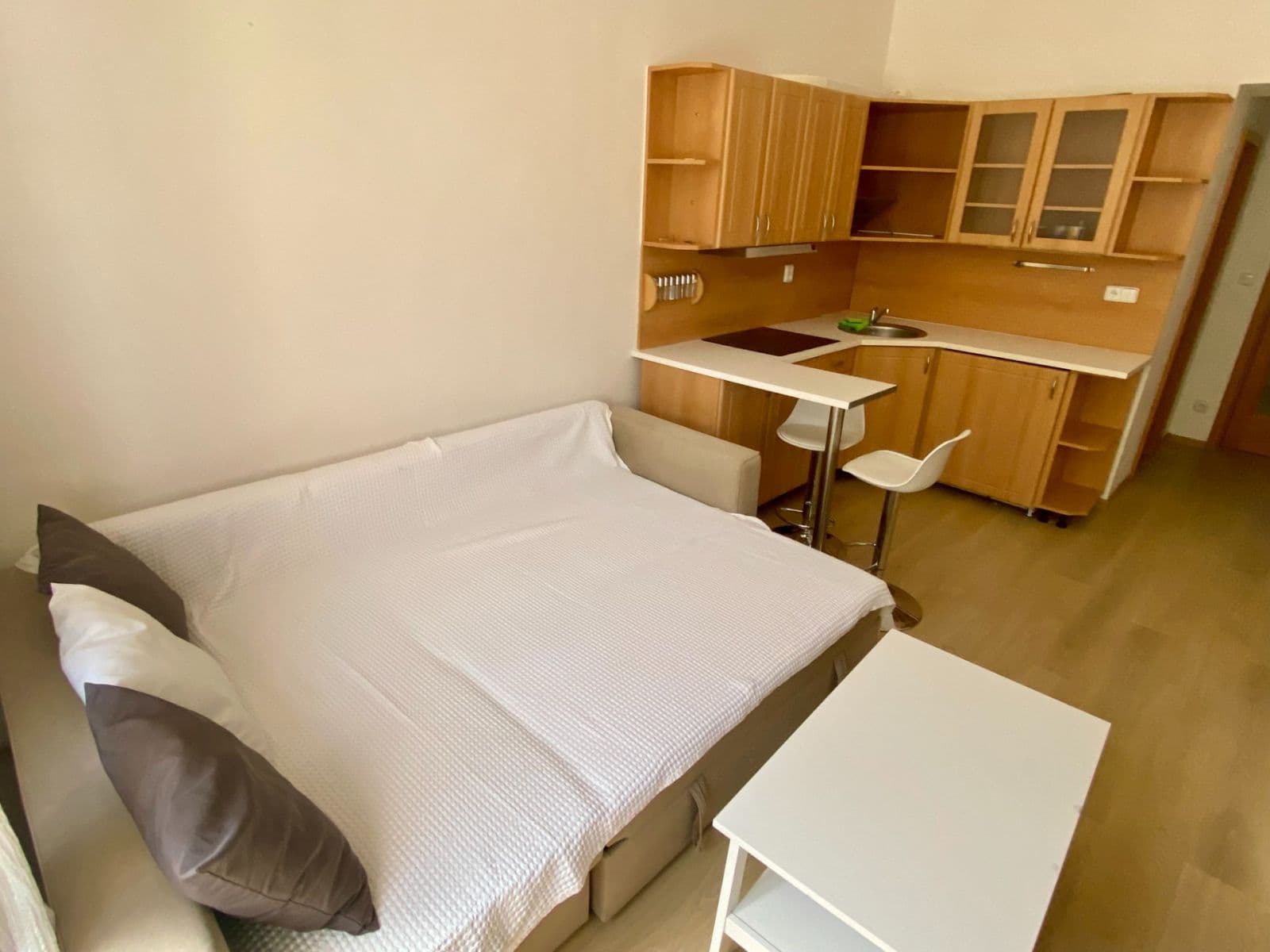Prenájom bytu 2-izbový 40 m², Na Krutci, Praha, Praha Prenájom bytu 2-izbový 40 m², Na Krutci, Praha, Praha