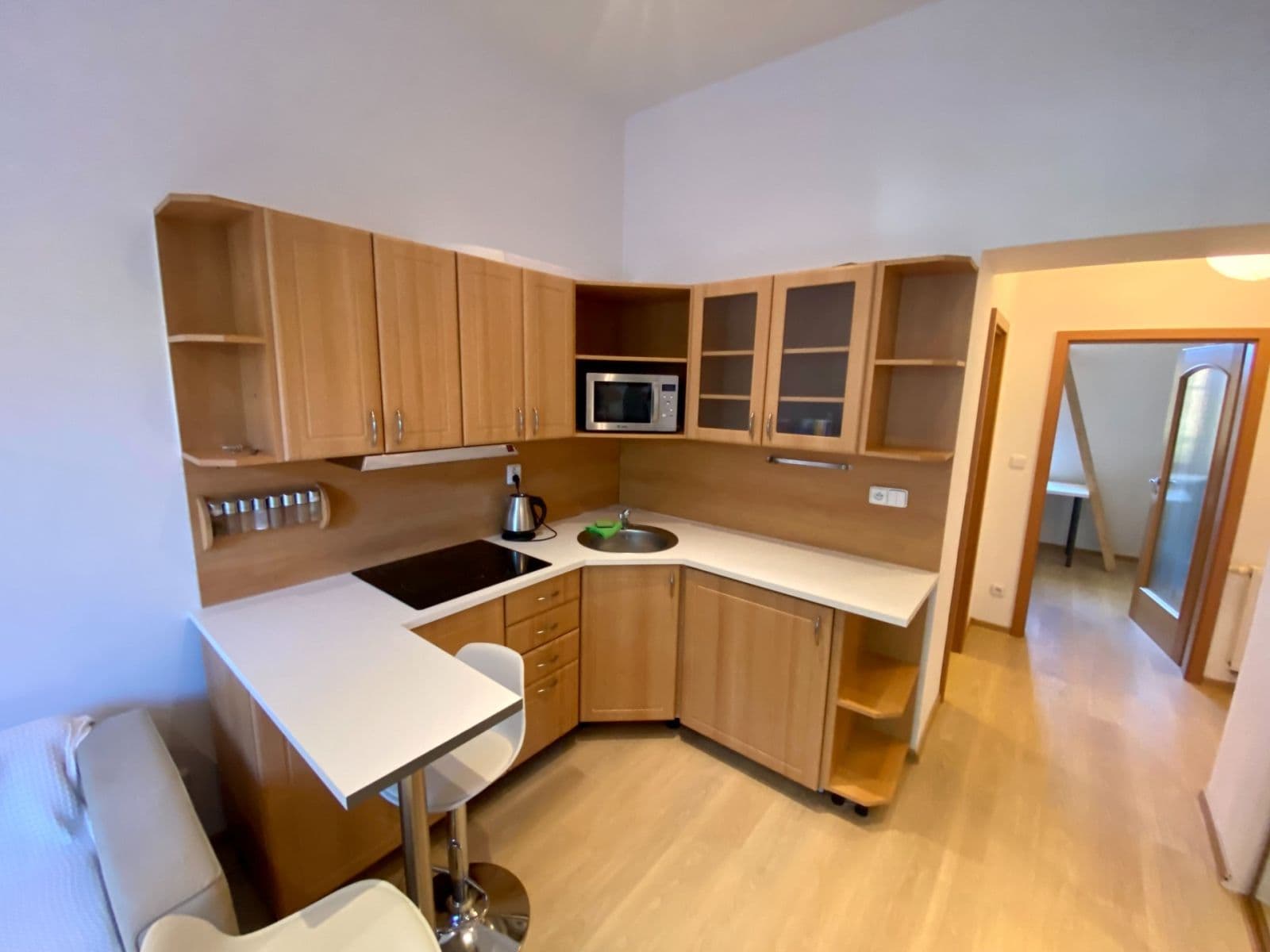 Prenájom bytu 2-izbový 40 m², Na Krutci, Praha, Praha Prenájom bytu 2-izbový 40 m², Na Krutci, Praha, Praha