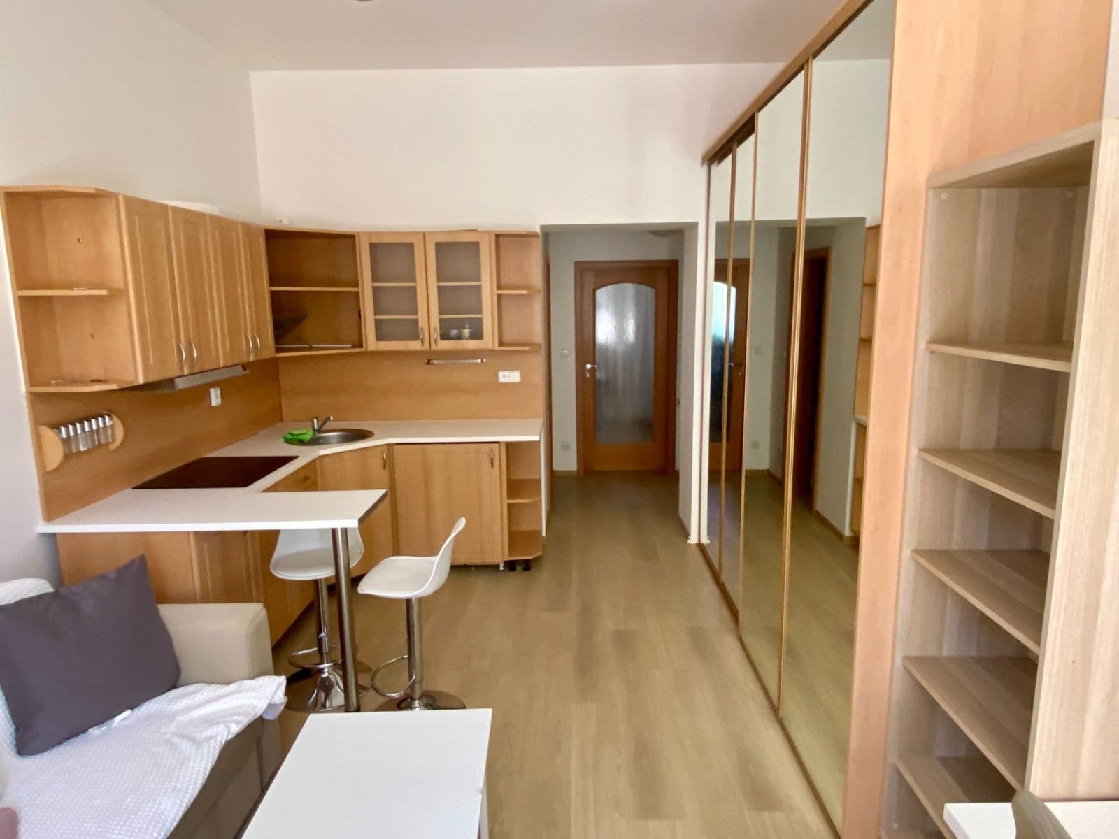Prenájom bytu 2-izbový 40 m², Na Krutci, Praha, Praha Prenájom bytu 2-izbový 40 m², Na Krutci, Praha, Praha
