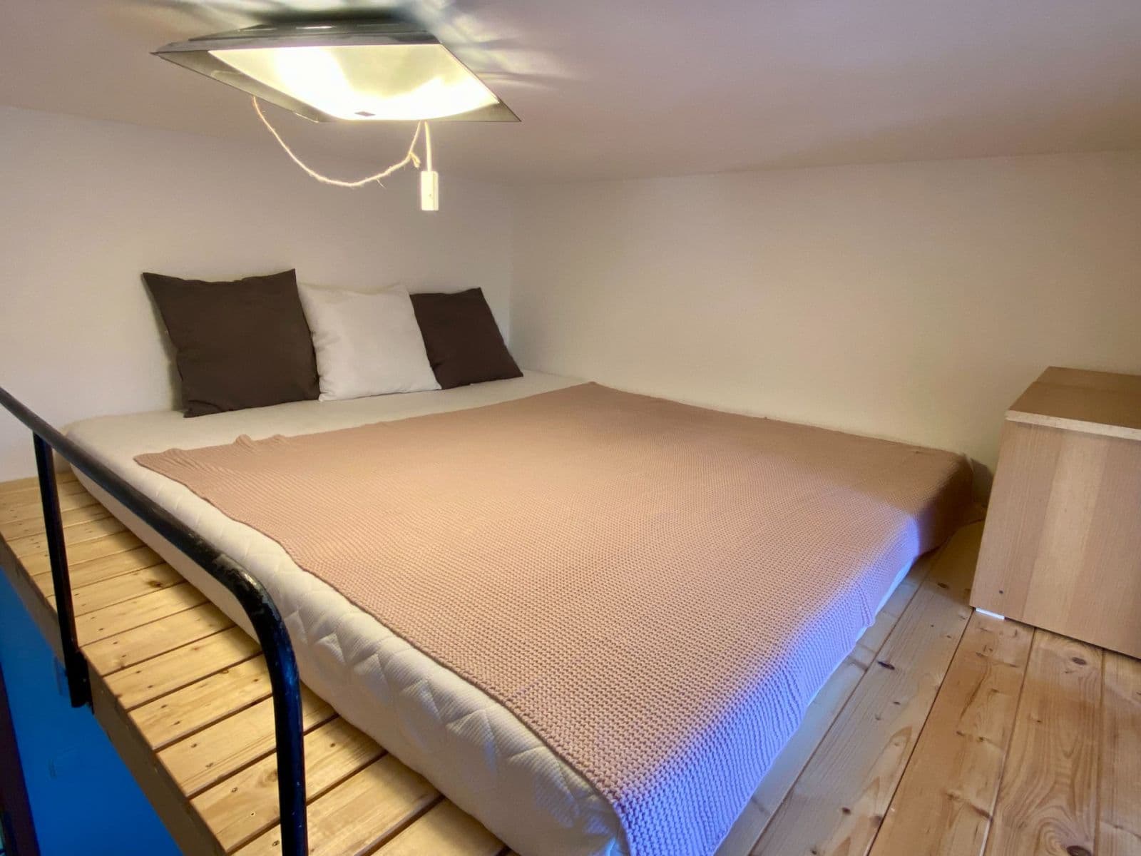 Prenájom bytu 2-izbový 40 m², Na Krutci, Praha, Praha Prenájom bytu 2-izbový 40 m², Na Krutci, Praha, Praha