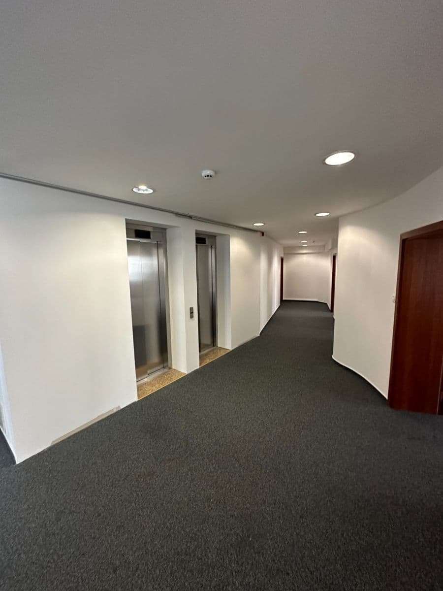 Prenájom kancelárie 27 m², Truhlářská, Praha, Praha Prenájom kancelárie 27 m², Truhlářská, Praha, Praha