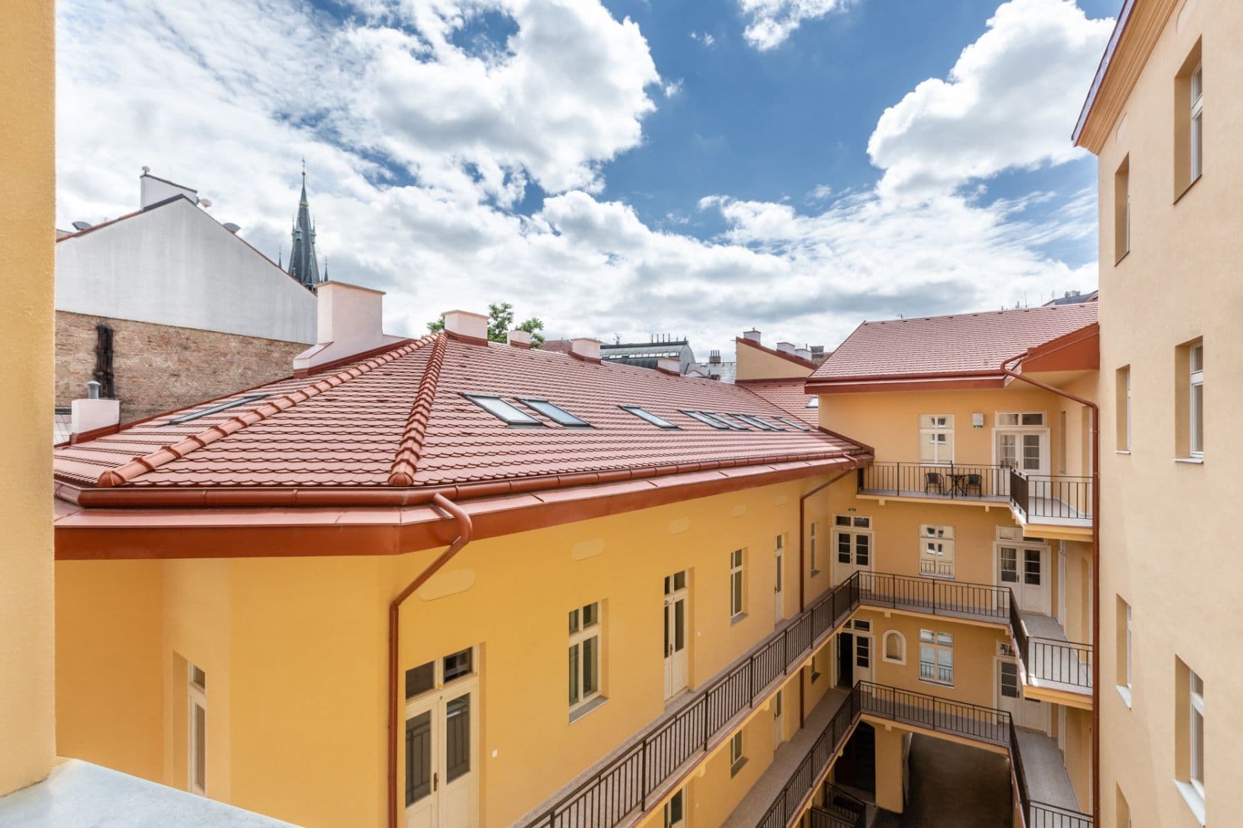 Prenájom bytu 1-izbový 49 m², Žitná, Praha, Praha Prenájom bytu 1-izbový 49 m², Žitná, Praha, Praha