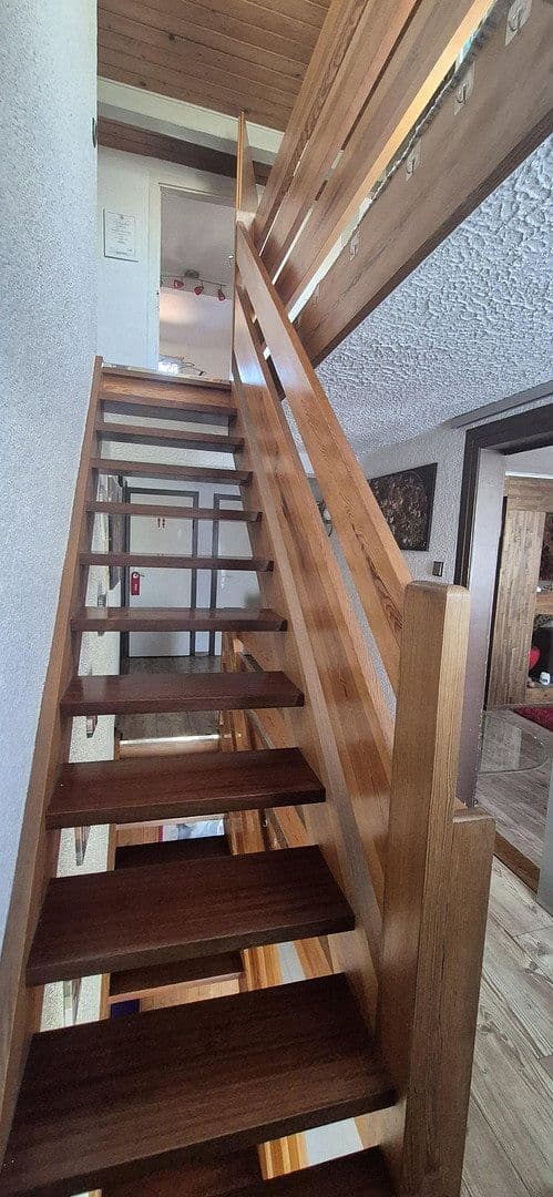 Predaj domu 153 m², pozemok 512 m², Mühlacker, Bádensko-Wurttembersko Predaj domu 153 m², pozemok 512 m², Mühlacker, Bádensko-Wurttembersko