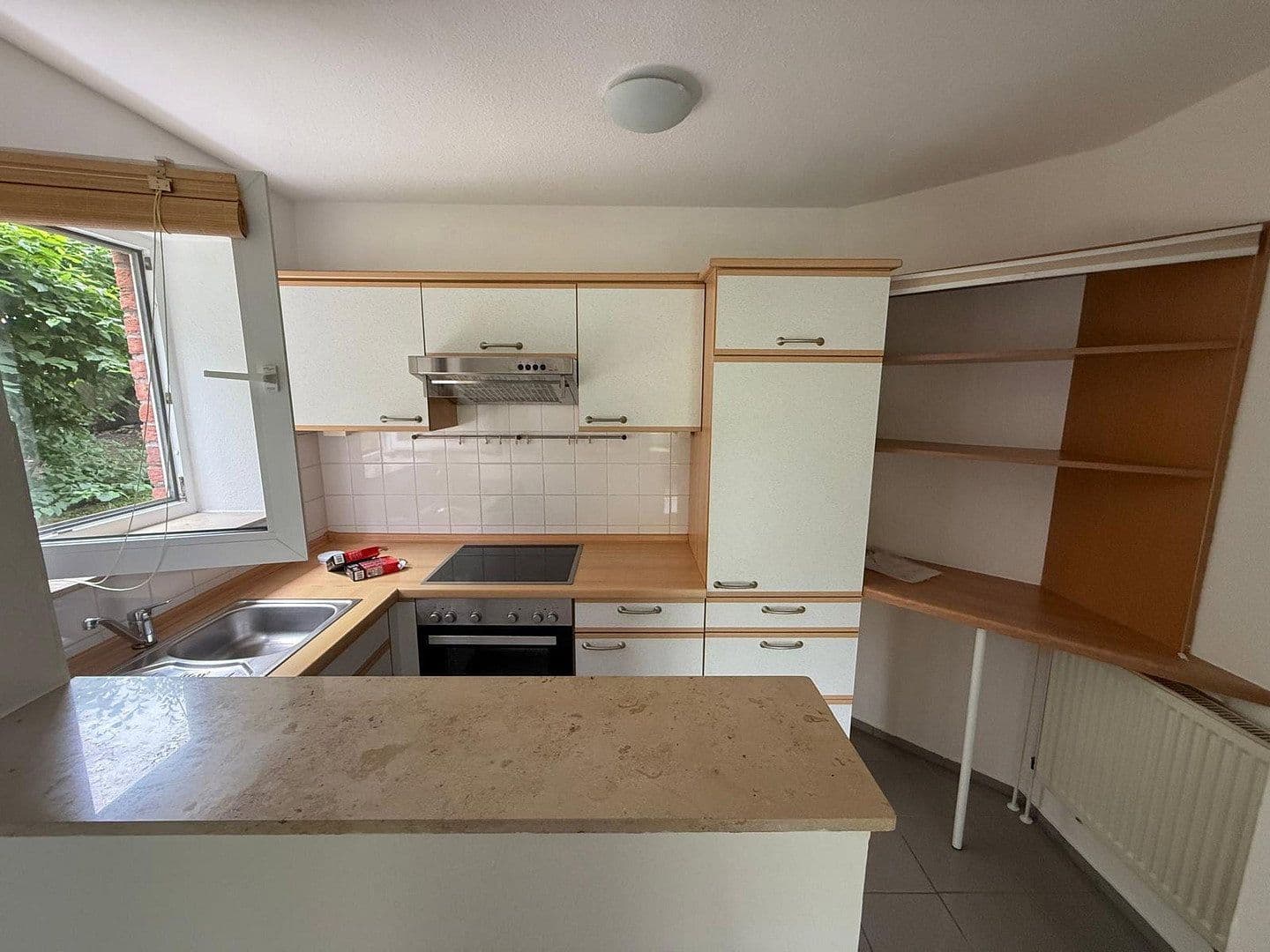 Prenájom bytu 2-izbový 57 m², Itzumer Hauptstraße, Hildesheim, Dolné Sasko Prenájom bytu 2-izbový 57 m², Itzumer Hauptstraße, Hildesheim, Dolné Sasko