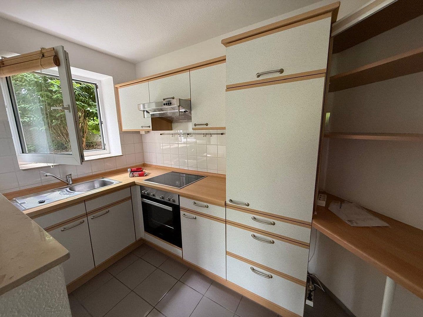 Prenájom bytu 2-izbový 57 m², Itzumer Hauptstraße, Hildesheim, Dolné Sasko Prenájom bytu 2-izbový 57 m², Itzumer Hauptstraße, Hildesheim, Dolné Sasko