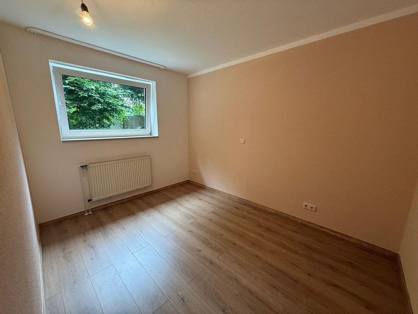 Prenájom bytu 2-izbový 57 m², Itzumer Hauptstraße, Hildesheim, Dolné Sasko Prenájom bytu 2-izbový 57 m², Itzumer Hauptstraße, Hildesheim, Dolné Sasko