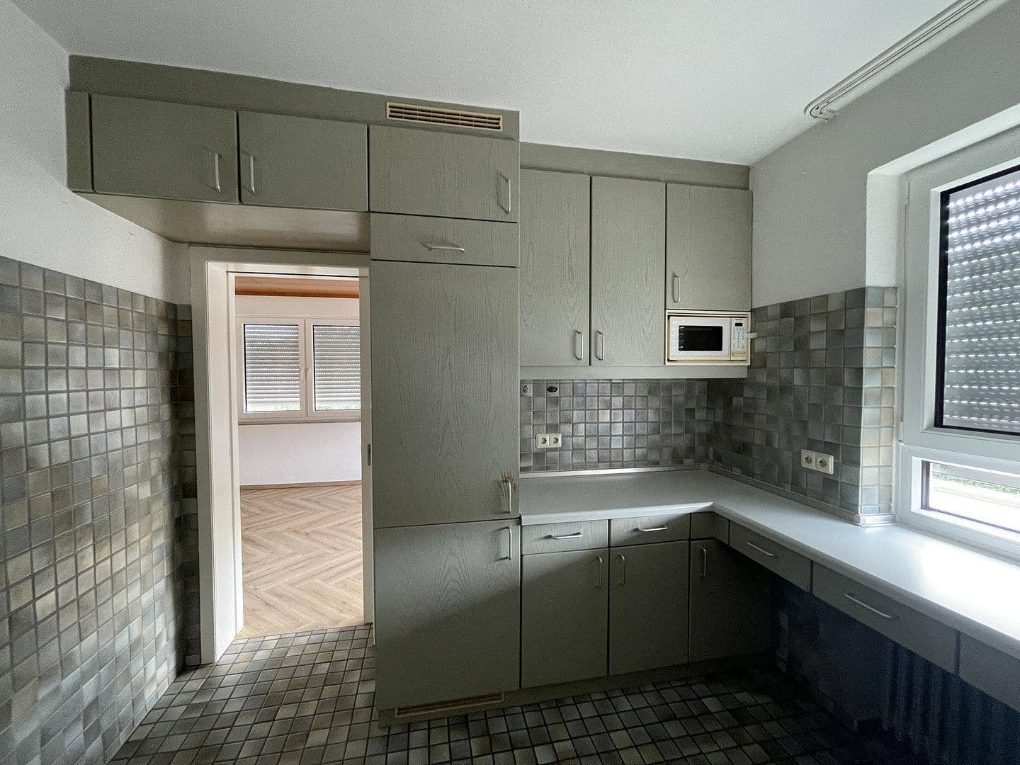 Prenájom bytu 5-izbový 107 m², Nagold, Bádensko-Wurttembersko Prenájom bytu 5-izbový 107 m², Nagold, Bádensko-Wurttembersko
