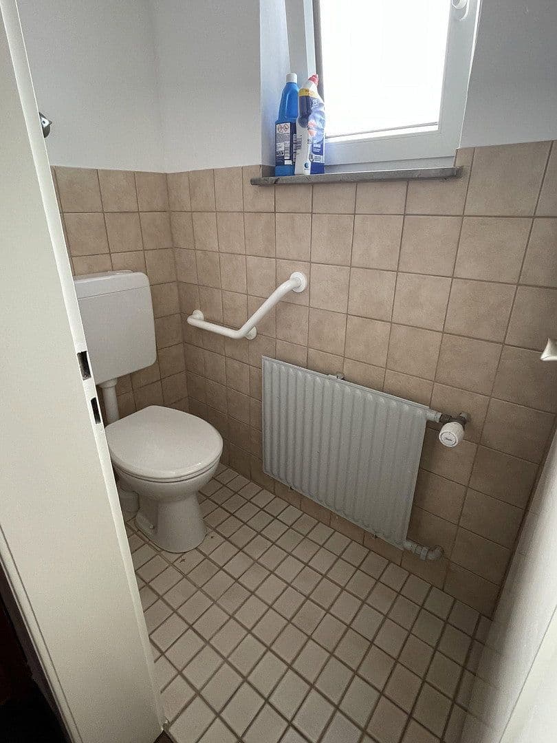 Prenájom bytu 5-izbový 107 m², Nagold, Bádensko-Wurttembersko Prenájom bytu 5-izbový 107 m², Nagold, Bádensko-Wurttembersko
