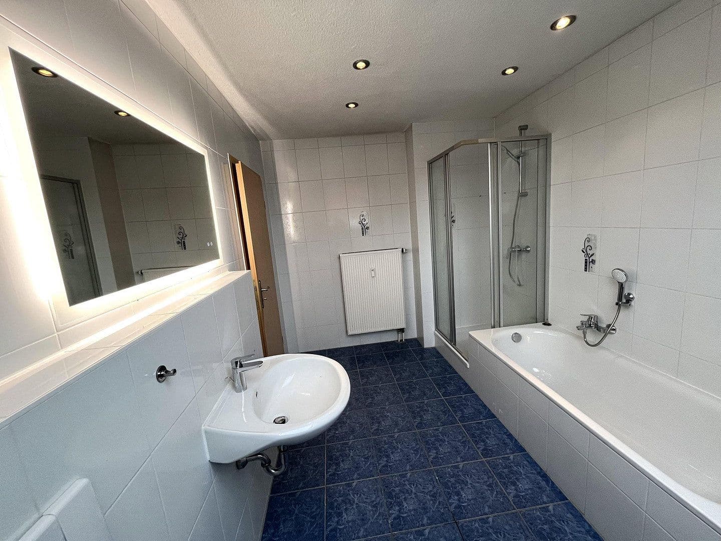 Predaj domu 204 m², pozemok 542 m², Mickhausen, Bavorsko Predaj domu 204 m², pozemok 542 m², Mickhausen, Bavorsko