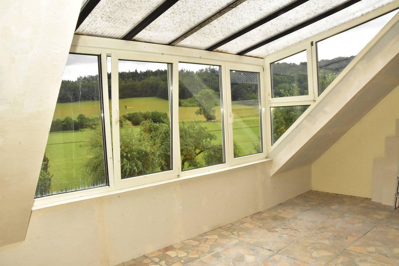 Predaj domu 258 m², pozemok 19.400 m², Haunetal, Hesensko Predaj domu 258 m², pozemok 19.400 m², Haunetal, Hesensko