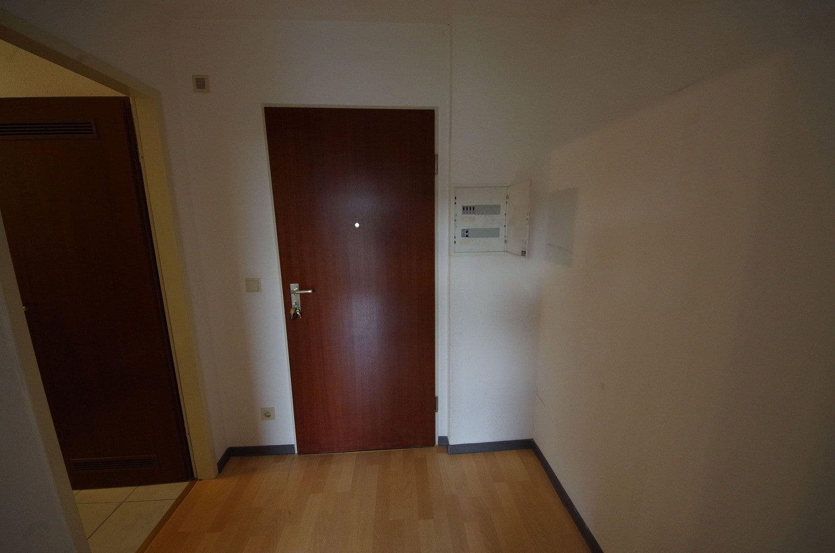 Prenájom bytu 2-izbový 32 m², Himmelgeisterstr. 85, Düsseldorf, Severné Porýnie - Westfálsko Prenájom bytu 2-izbový 32 m², Himmelgeisterstr. 85, Düsseldorf, Severné Porýnie - Westfálsko