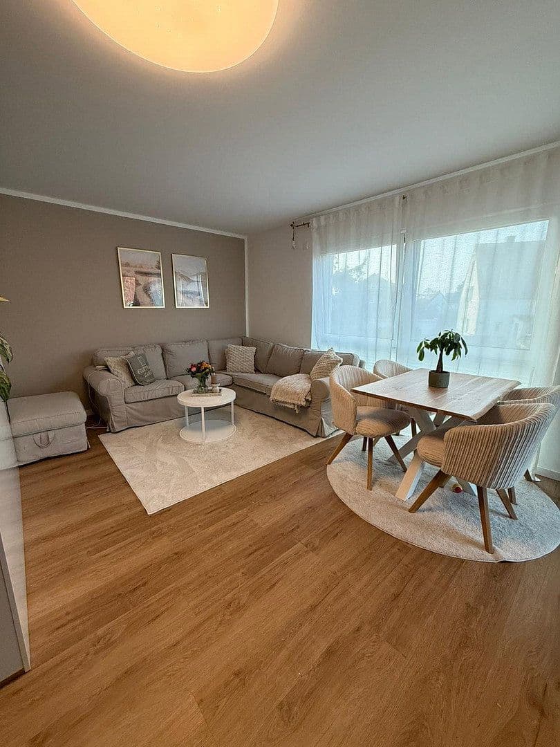 Prenájom bytu 3-izbový 72 m², Garbsen, Dolné Sasko Prenájom bytu 3-izbový 72 m², Garbsen, Dolné Sasko