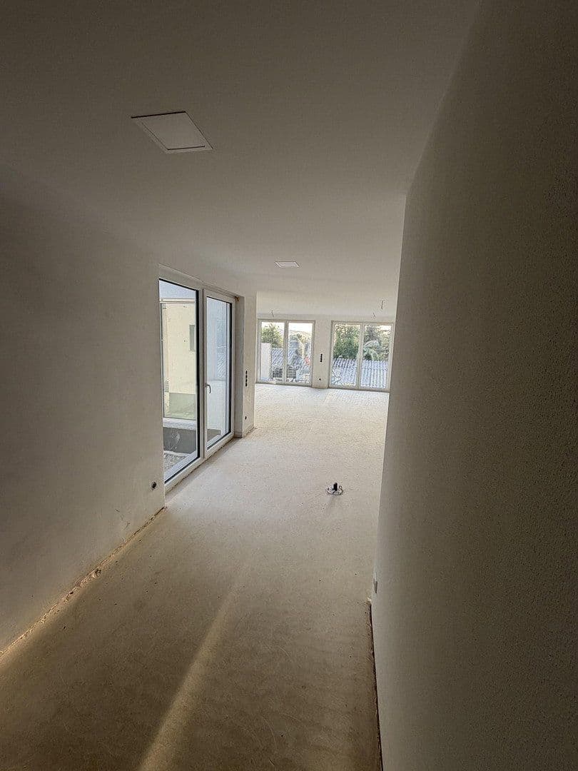Prenájom bytu 3-izbový 95 m², Zülpich, Severné Porýnie - Westfálsko Prenájom bytu 3-izbový 95 m², Zülpich, Severné Porýnie - Westfálsko