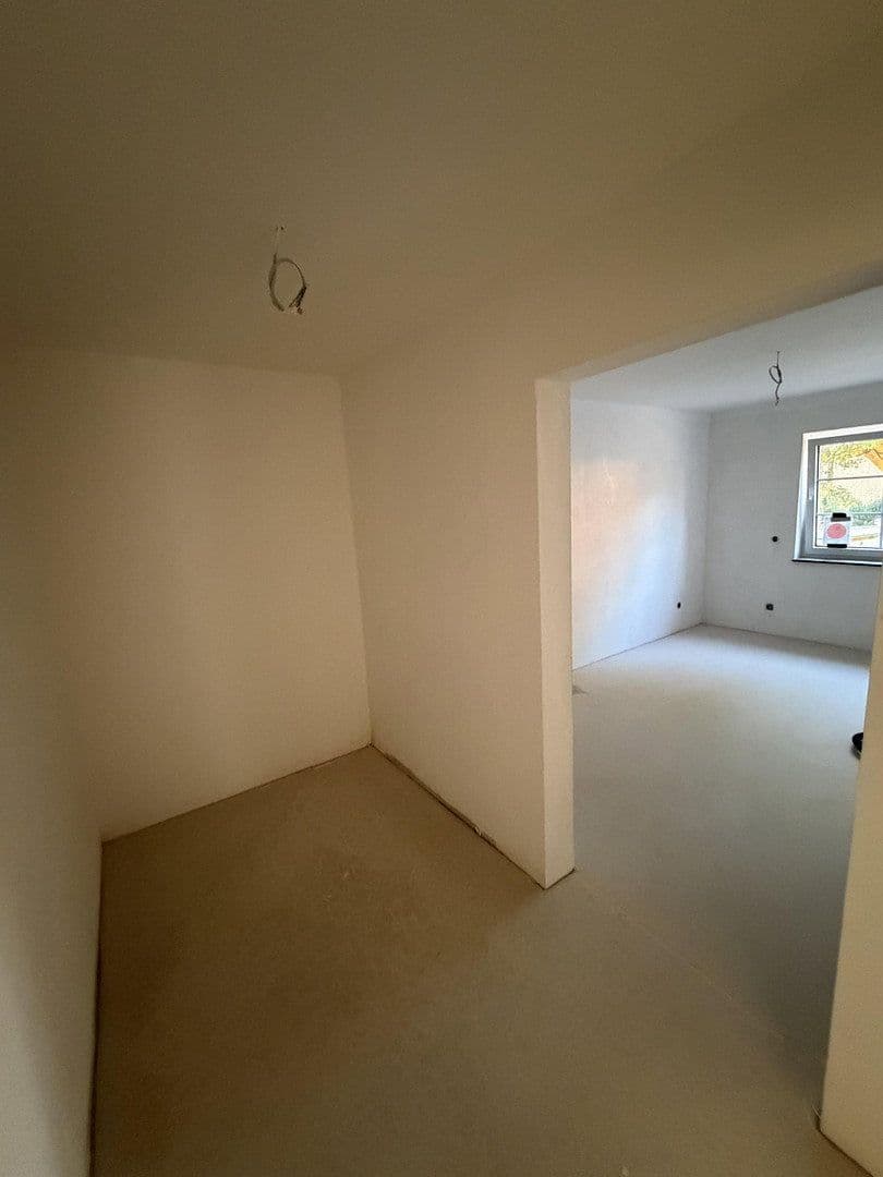 Prenájom bytu 3-izbový 95 m², Zülpich, Severné Porýnie - Westfálsko Prenájom bytu 3-izbový 95 m², Zülpich, Severné Porýnie - Westfálsko