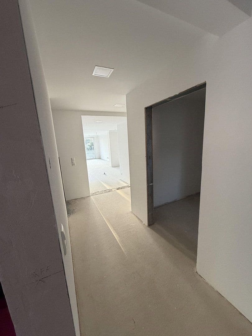 Prenájom bytu 3-izbový 95 m², Zülpich, Severné Porýnie - Westfálsko Prenájom bytu 3-izbový 95 m², Zülpich, Severné Porýnie - Westfálsko