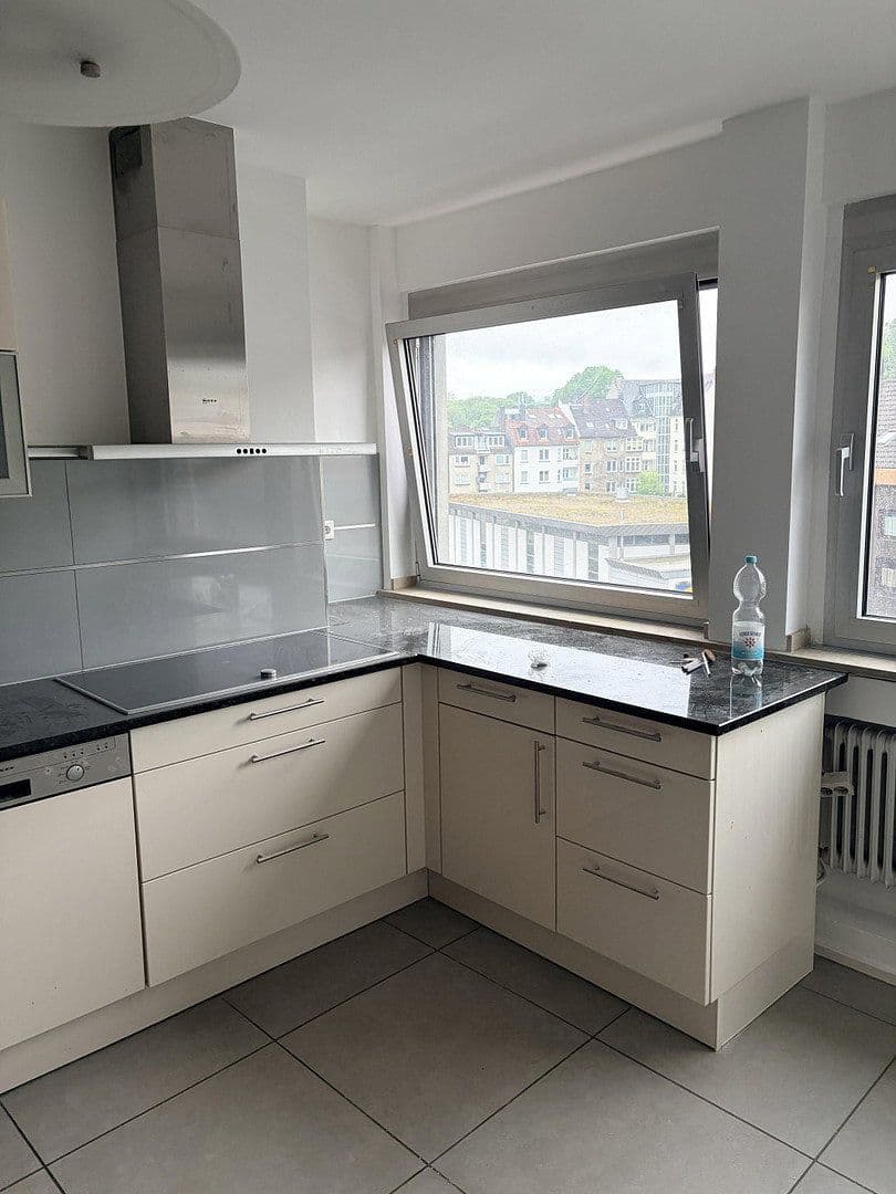Prenájom bytu 2-izbový 80 m², Hofkamp 140, Wuppertal, Severné Porýnie - Westfálsko Prenájom bytu 2-izbový 80 m², Hofkamp 140, Wuppertal, Severné Porýnie - Westfálsko