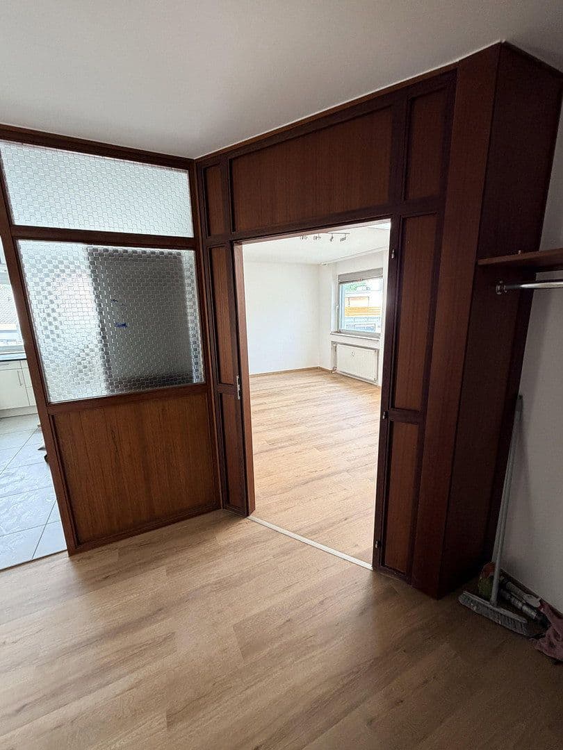 Prenájom bytu 2-izbový 80 m², Hofkamp 140, Wuppertal, Severné Porýnie - Westfálsko Prenájom bytu 2-izbový 80 m², Hofkamp 140, Wuppertal, Severné Porýnie - Westfálsko