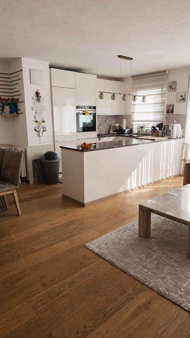 Predaj bytu 4-izbový 93 m², Haar, Bavorsko Predaj bytu 4-izbový 93 m², Haar, Bavorsko