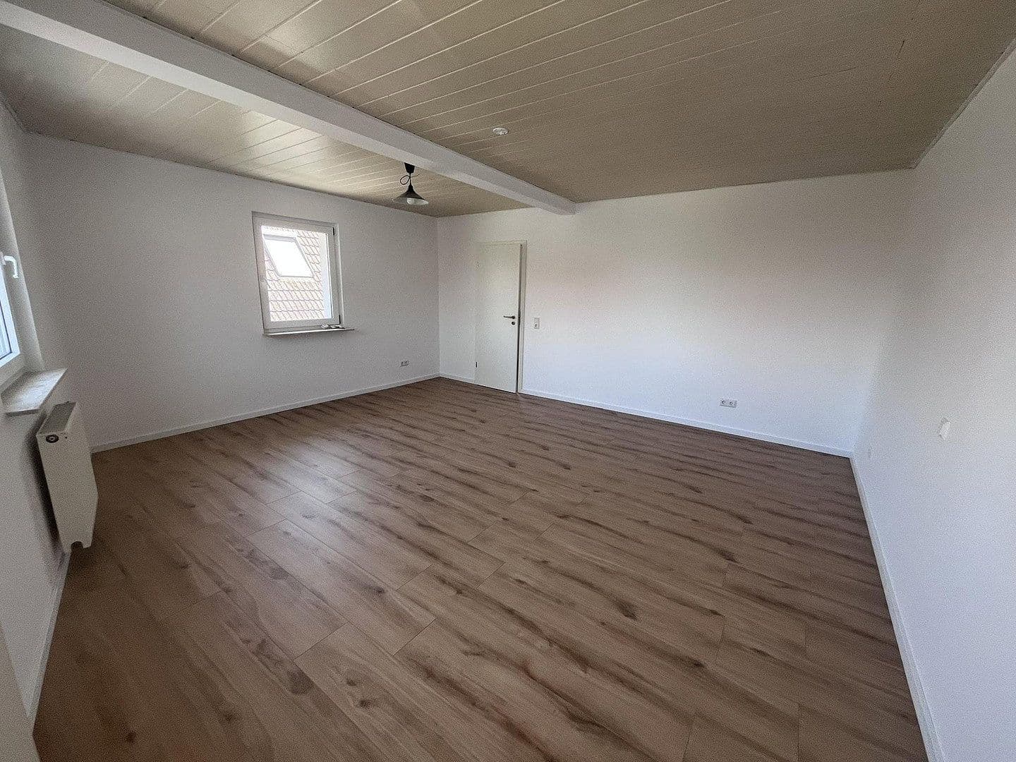 Prenájom domu 116 m², pozemok 300 m², Harthausen, Porýnie-Falcko Prenájom domu 116 m², pozemok 300 m², Harthausen, Porýnie-Falcko