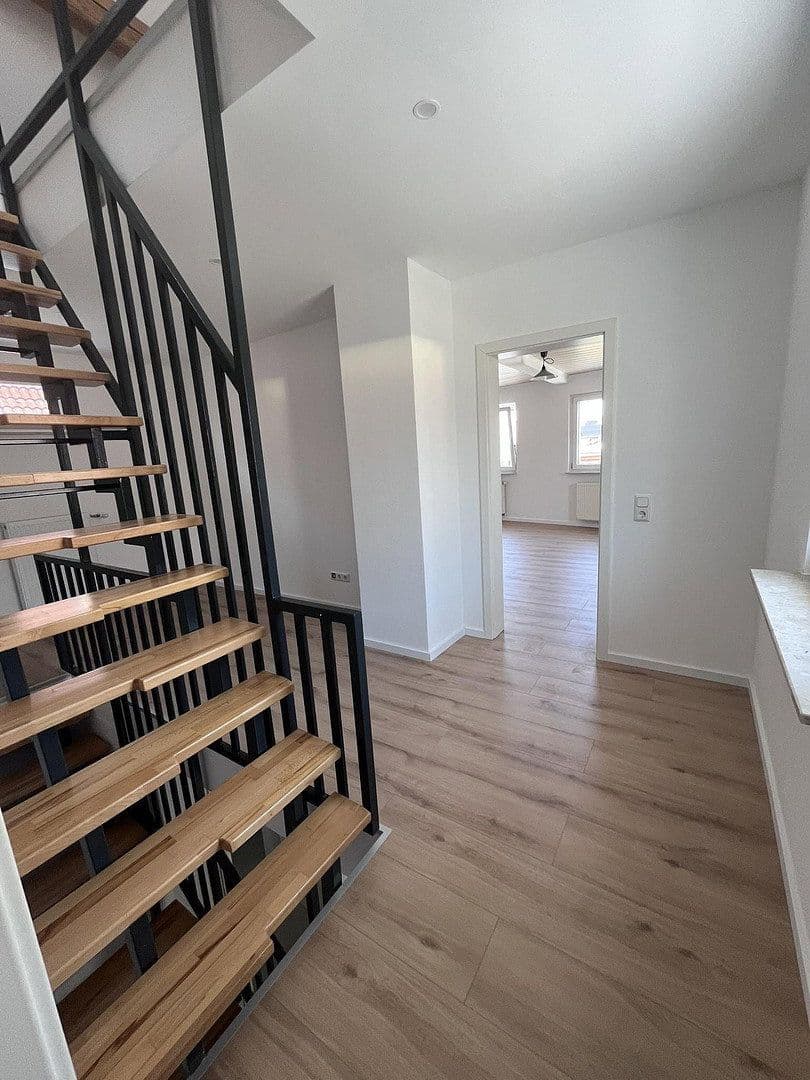 Prenájom domu 116 m², pozemok 300 m², Harthausen, Porýnie-Falcko Prenájom domu 116 m², pozemok 300 m², Harthausen, Porýnie-Falcko