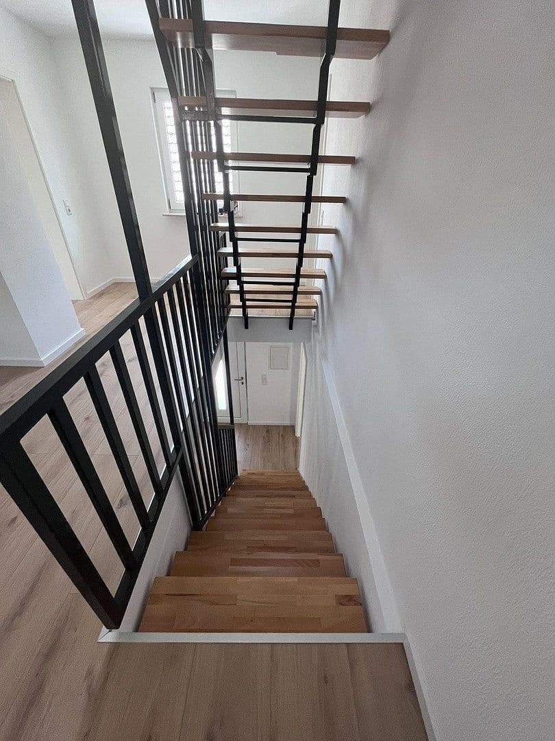 Prenájom domu 116 m², pozemok 300 m², Harthausen, Porýnie-Falcko Prenájom domu 116 m², pozemok 300 m², Harthausen, Porýnie-Falcko