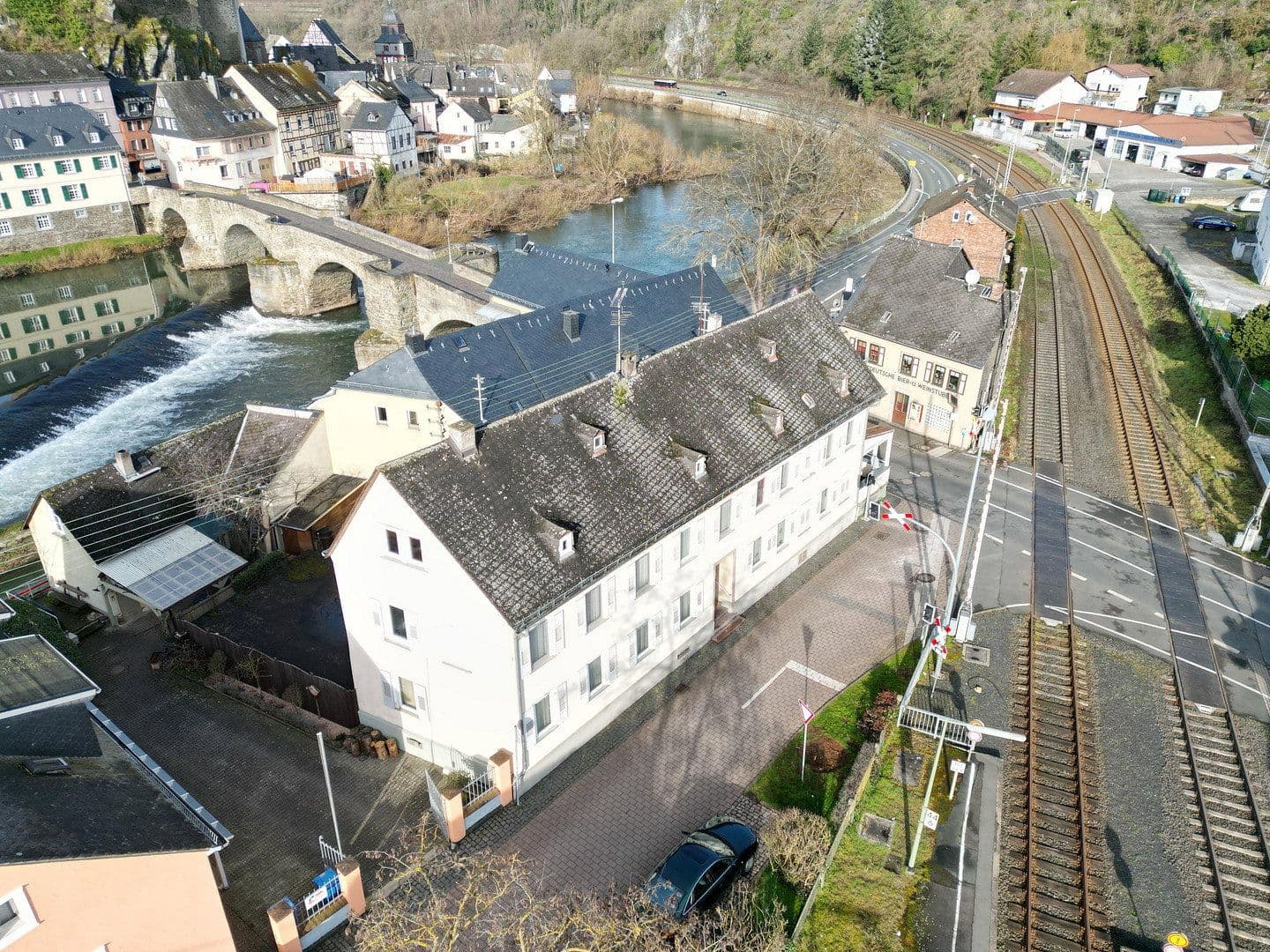Predaj domu 290 m², pozemok 349 m², Runkel, Hesensko Predaj domu 290 m², pozemok 349 m², Runkel, Hesensko