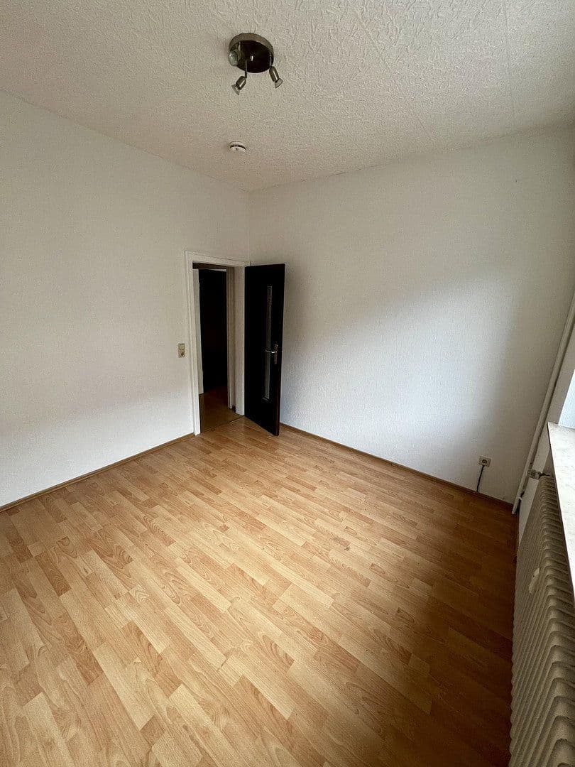 Prenájom bytu 3-izbový 63 m², Burbacher Markt 14, Saarbrücken, Sársko Prenájom bytu 3-izbový 63 m², Burbacher Markt 14, Saarbrücken, Sársko