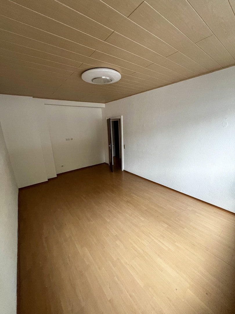 Prenájom bytu 3-izbový 63 m², Burbacher Markt 14, Saarbrücken, Sársko Prenájom bytu 3-izbový 63 m², Burbacher Markt 14, Saarbrücken, Sársko