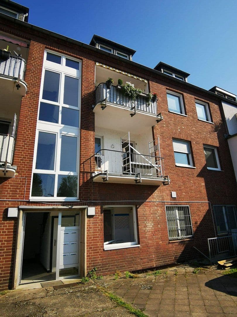Prenájom bytu 4-izbový 106 m², Dorfstraße 11, Meerbusch, Severné Porýnie - Westfálsko Prenájom bytu 4-izbový 106 m², Dorfstraße 11, Meerbusch, Severné Porýnie - Westfálsko