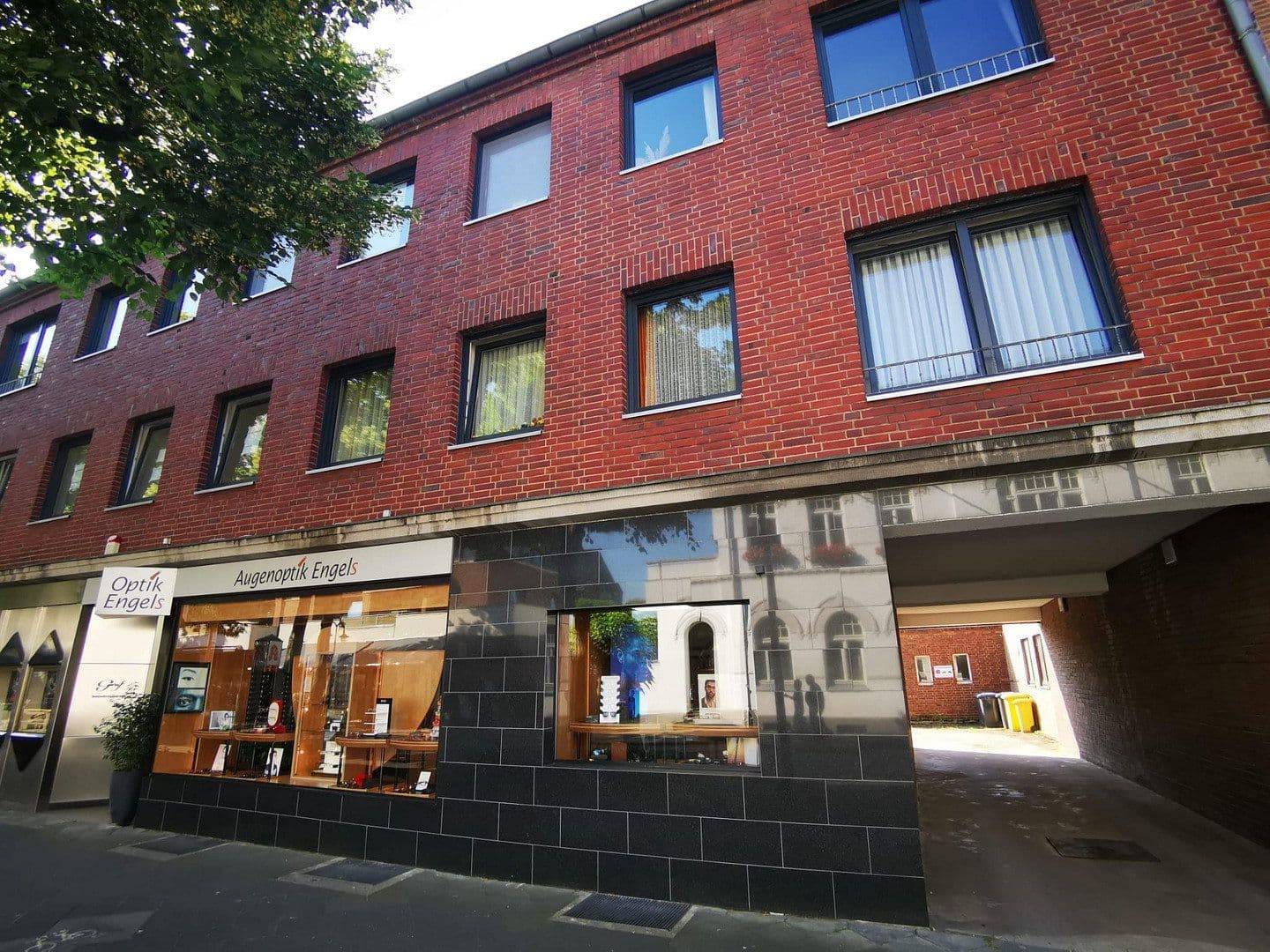 Prenájom bytu 4-izbový 106 m², Dorfstraße 11, Meerbusch, Severné Porýnie - Westfálsko Prenájom bytu 4-izbový 106 m², Dorfstraße 11, Meerbusch, Severné Porýnie - Westfálsko
