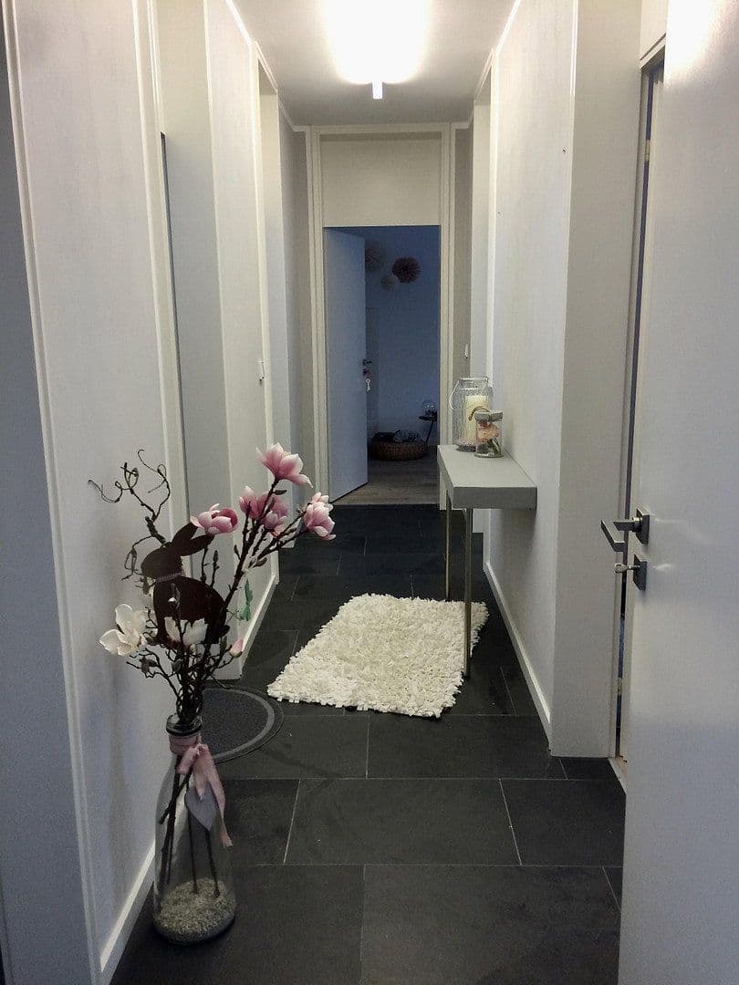 Prenájom domu 127 m², pozemok 450 m², Stadtbergen, Bavorsko Prenájom domu 127 m², pozemok 450 m², Stadtbergen, Bavorsko