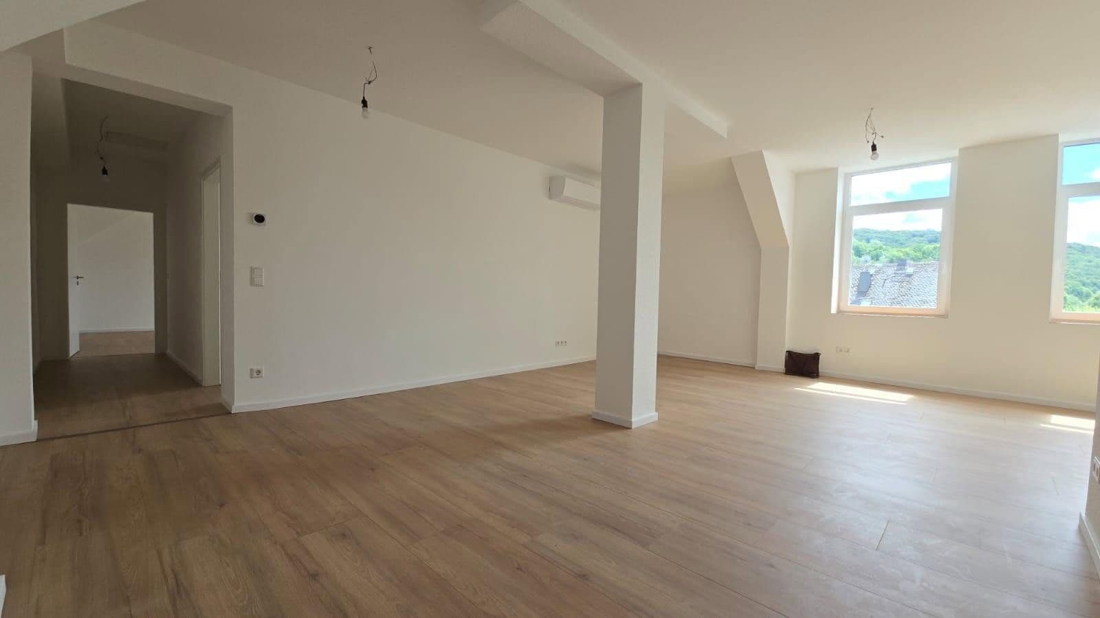 Prenájom bytu 2-izbový 70 m², Dillenburg, Hesensko Prenájom bytu 2-izbový 70 m², Dillenburg, Hesensko