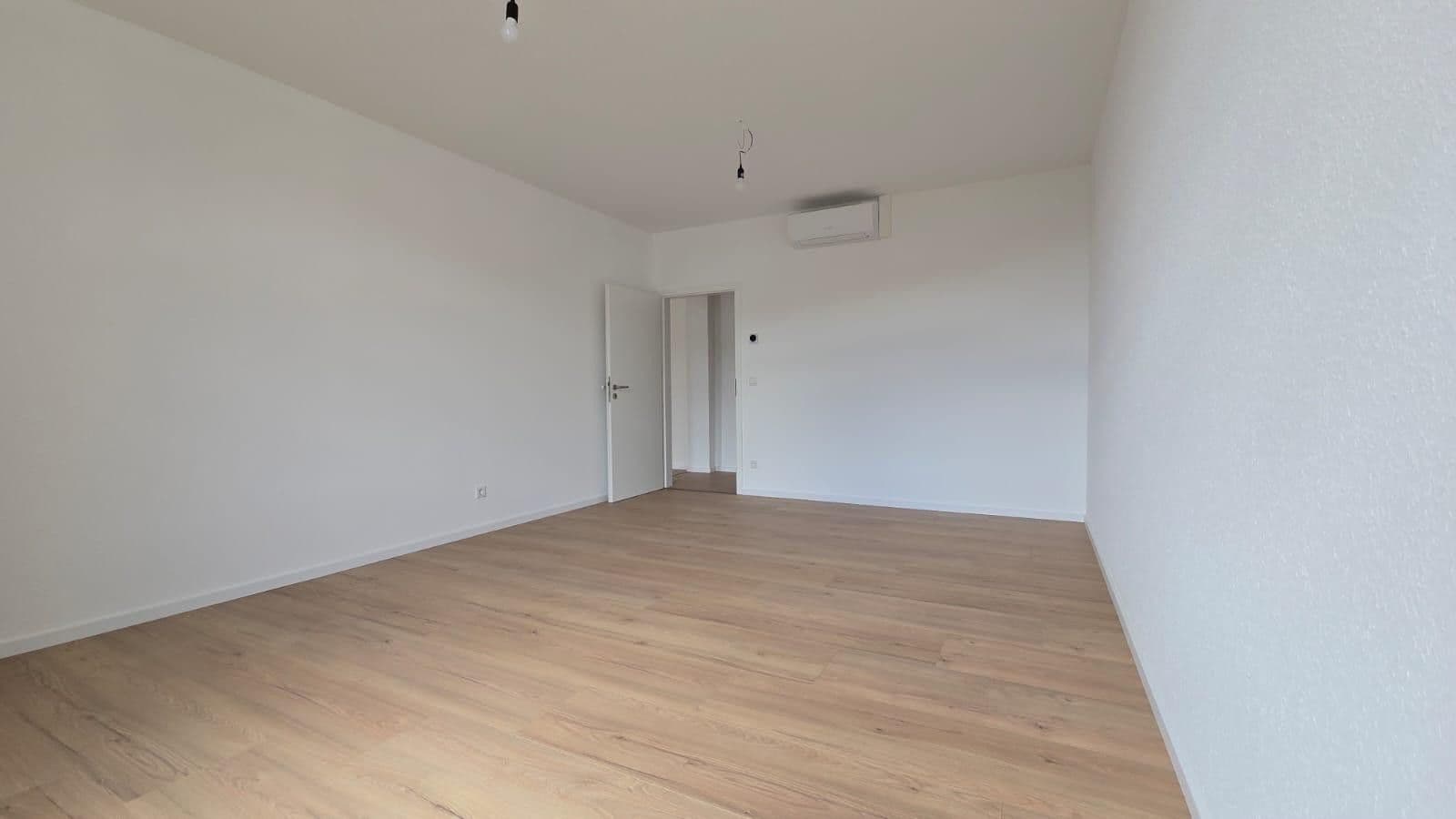 Prenájom bytu 2-izbový 70 m², Dillenburg, Hesensko Prenájom bytu 2-izbový 70 m², Dillenburg, Hesensko