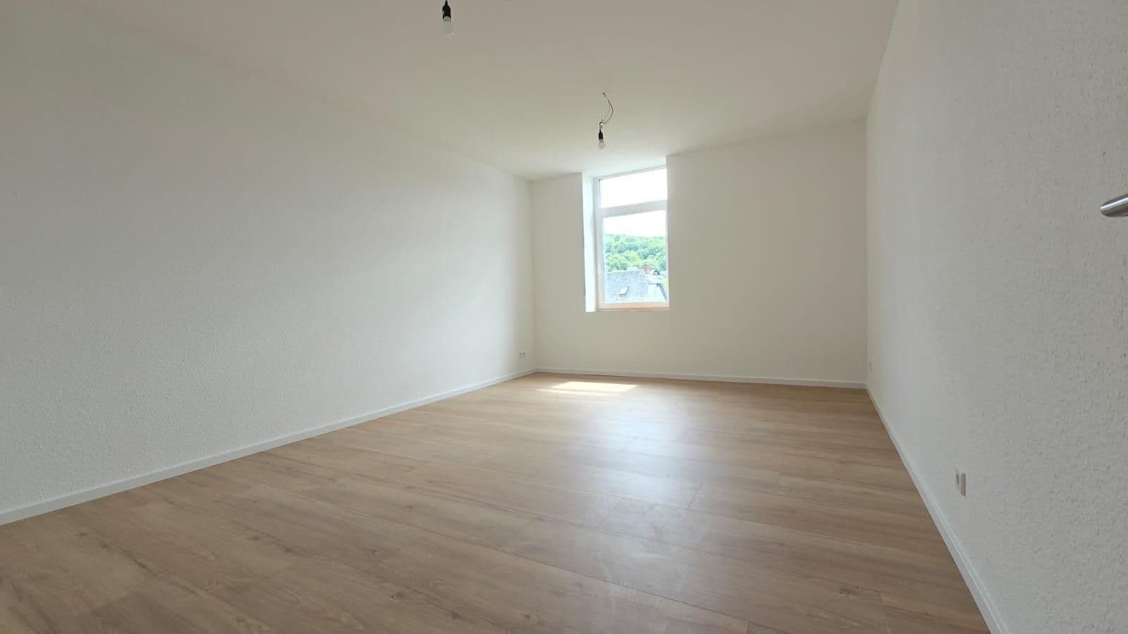 Prenájom bytu 2-izbový 70 m², Dillenburg, Hesensko Prenájom bytu 2-izbový 70 m², Dillenburg, Hesensko
