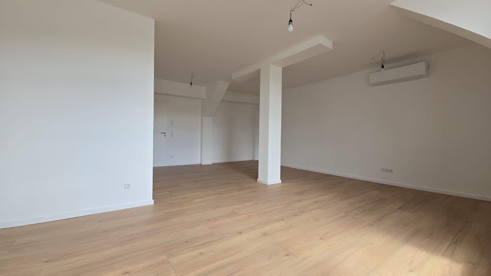Prenájom bytu 2-izbový 70 m², Dillenburg, Hesensko Prenájom bytu 2-izbový 70 m², Dillenburg, Hesensko