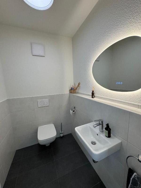Prenájom bytu 4-izbový 141 m², Julius-Seiler-Strasse 1b, Schwanau, Bádensko-Wurttembersko Prenájom bytu 4-izbový 141 m², Julius-Seiler-Strasse 1b, Schwanau, Bádensko-Wurttembersko