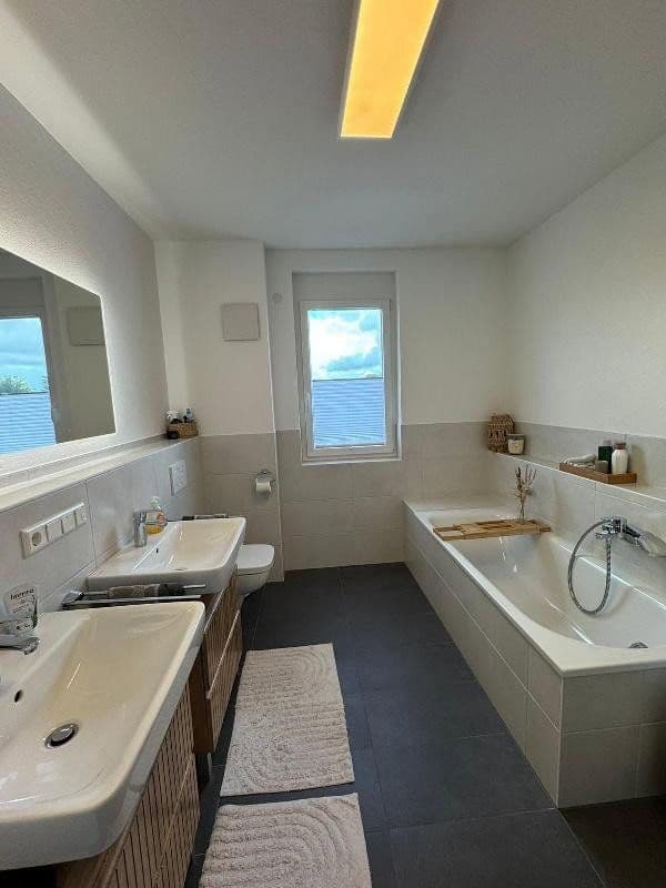 Prenájom bytu 4-izbový 141 m², Julius-Seiler-Strasse 1b, Schwanau, Bádensko-Wurttembersko Prenájom bytu 4-izbový 141 m², Julius-Seiler-Strasse 1b, Schwanau, Bádensko-Wurttembersko