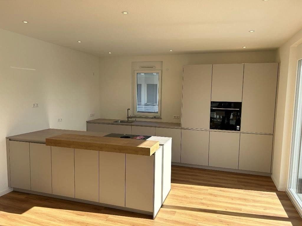 Prenájom bytu 4-izbový 141 m², Julius-Seiler-Strasse 1b, Schwanau, Bádensko-Wurttembersko Prenájom bytu 4-izbový 141 m², Julius-Seiler-Strasse 1b, Schwanau, Bádensko-Wurttembersko