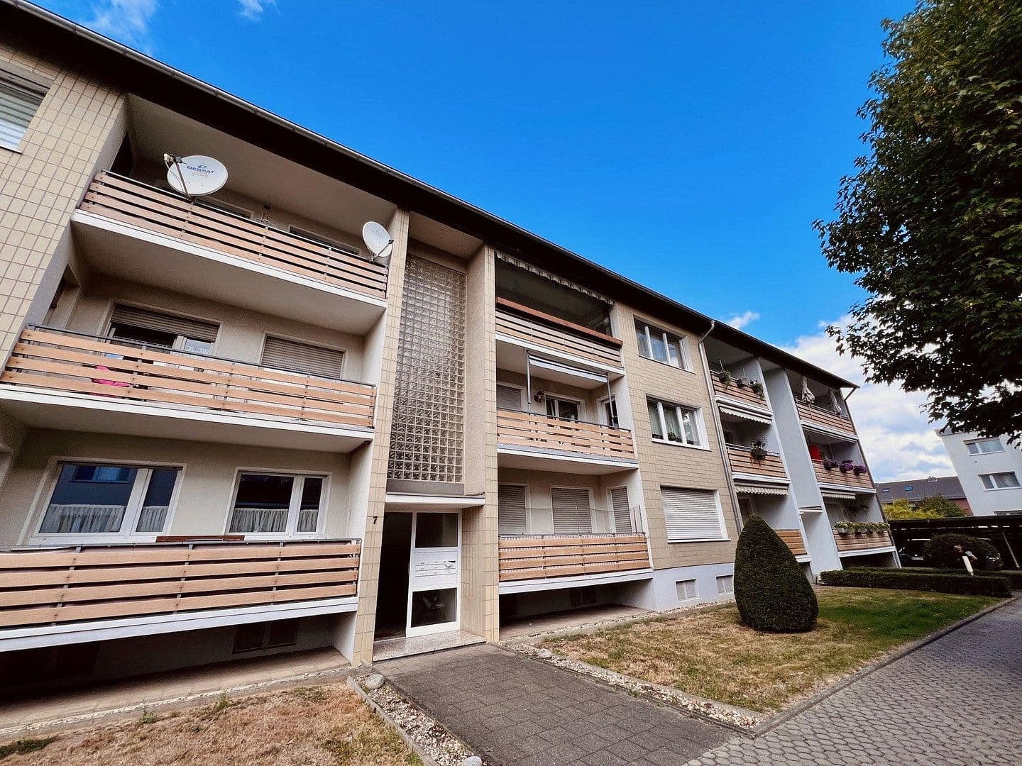 Prenájom bytu 3-izbový 77 m², Kerpen, Severné Porýnie - Westfálsko Prenájom bytu 3-izbový 77 m², Kerpen, Severné Porýnie - Westfálsko