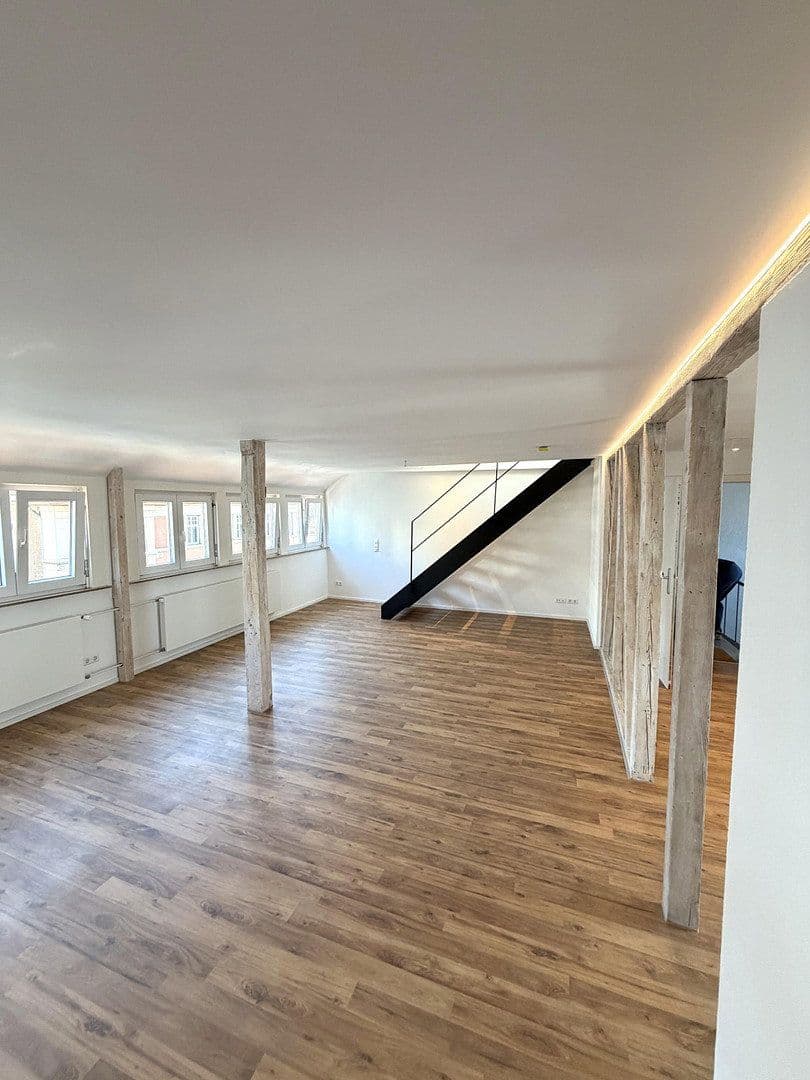 Predaj bytu 3-izbový 83 m², Stuttgart, Bádensko-Wurttembersko Predaj bytu 3-izbový 83 m², Stuttgart, Bádensko-Wurttembersko