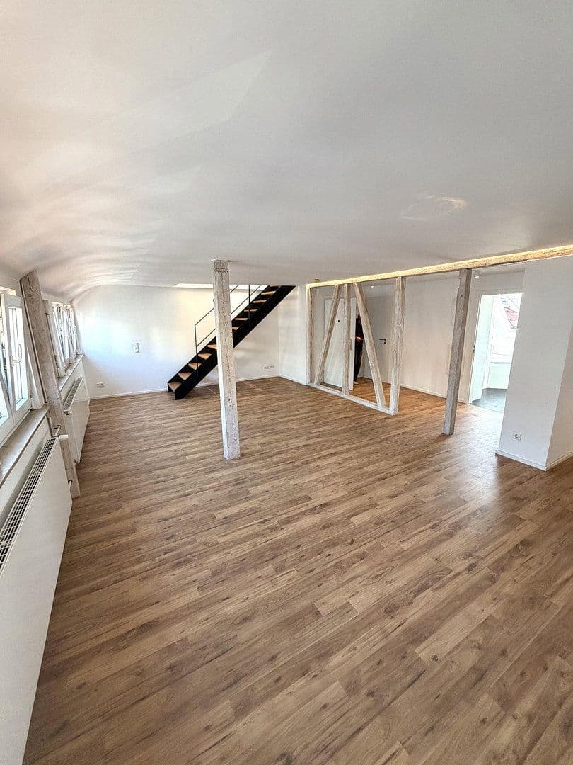 Predaj bytu 3-izbový 83 m², Stuttgart, Bádensko-Wurttembersko Predaj bytu 3-izbový 83 m², Stuttgart, Bádensko-Wurttembersko