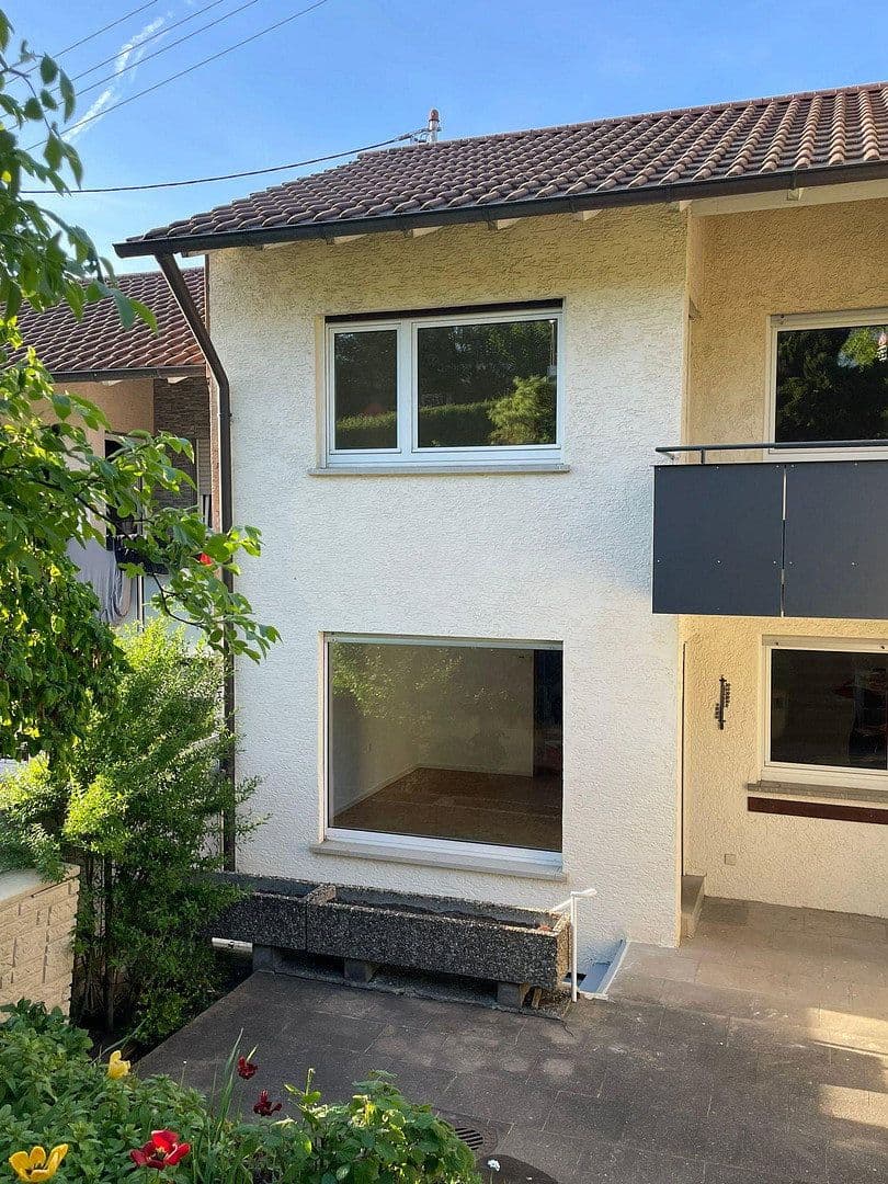 Predaj domu 118 m², pozemok 324 m², Schwieberdingen, Bádensko-Wurttembersko Predaj domu 118 m², pozemok 324 m², Schwieberdingen, Bádensko-Wurttembersko