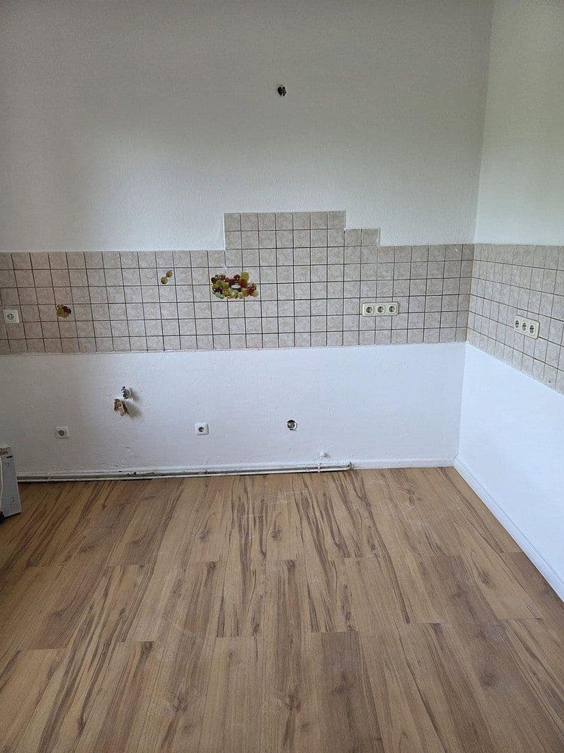 Prenájom bytu 3-izbový 89 m², Schmiedstraße 25, Oberhausen, Severné Porýnie - Westfálsko Prenájom bytu 3-izbový 89 m², Schmiedstraße 25, Oberhausen, Severné Porýnie - Westfálsko
