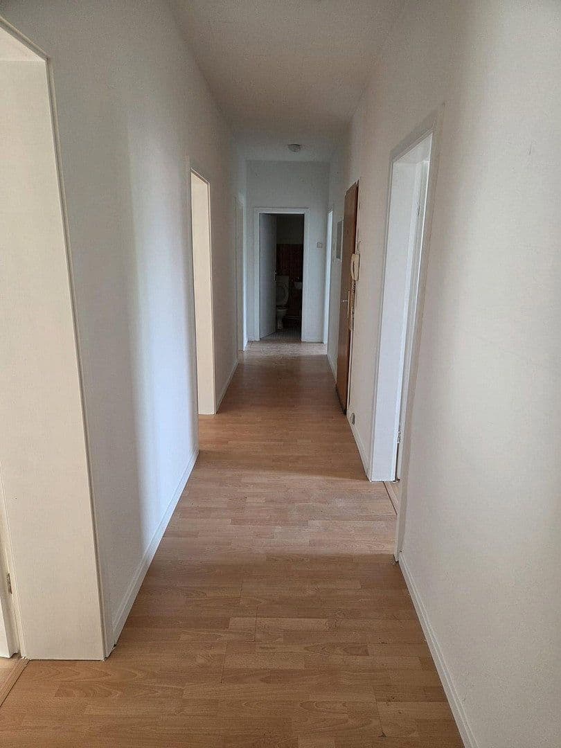 Prenájom bytu 3-izbový 89 m², Schmiedstraße 25, Oberhausen, Severné Porýnie - Westfálsko Prenájom bytu 3-izbový 89 m², Schmiedstraße 25, Oberhausen, Severné Porýnie - Westfálsko